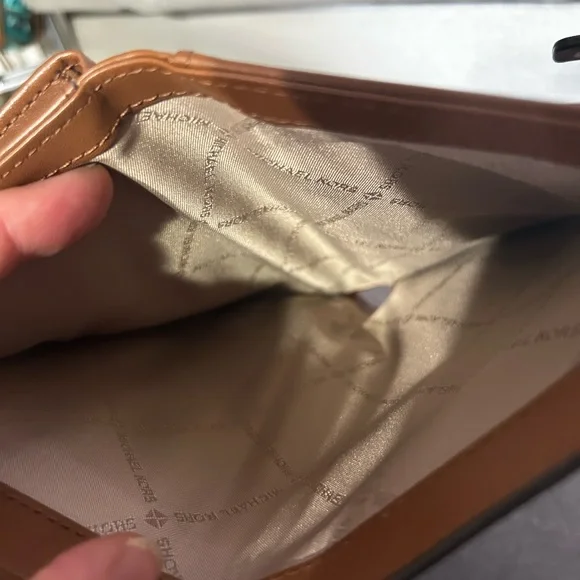 Michael Kors - Jet Set Travel LG double zip wristlet - Picture 9 of 9